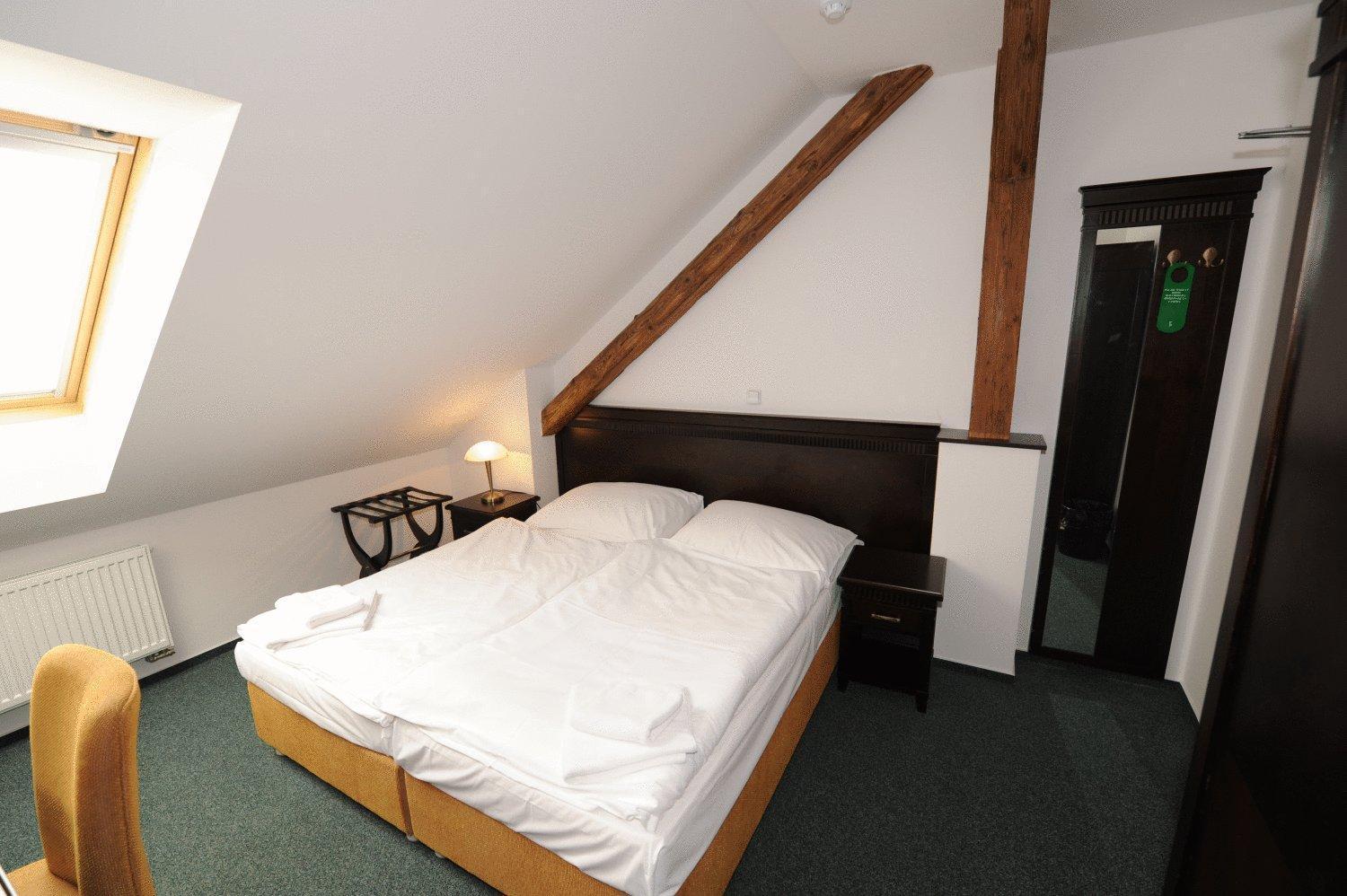 Nepomuk Hotel U Zeleneho Stromu מראה חיצוני תמונה