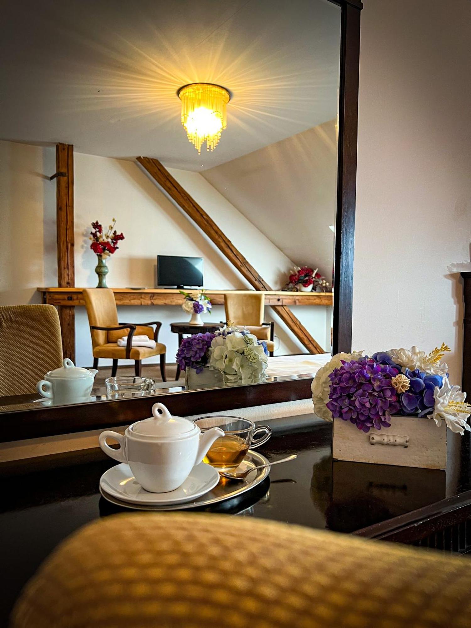 Nepomuk Hotel U Zeleneho Stromu מראה חיצוני תמונה
