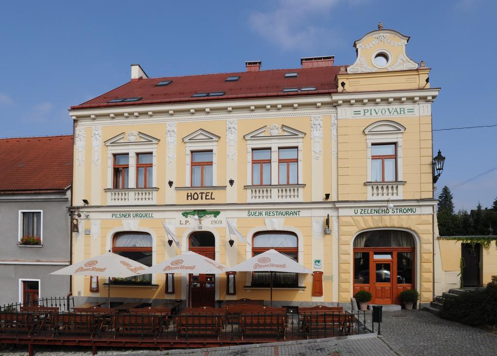 Nepomuk Hotel U Zeleneho Stromu מראה חיצוני תמונה