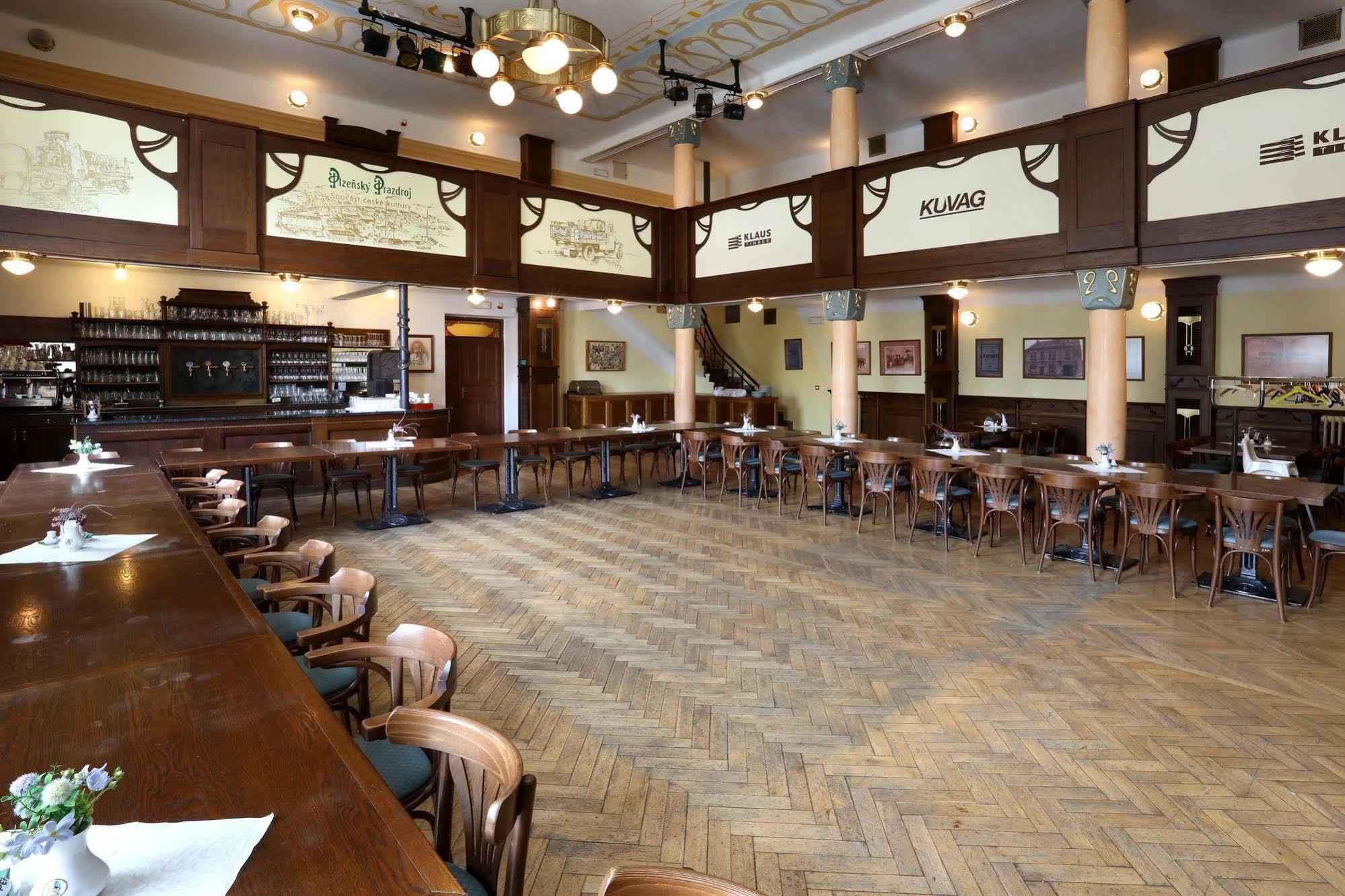 Nepomuk Hotel U Zeleneho Stromu מראה חיצוני תמונה